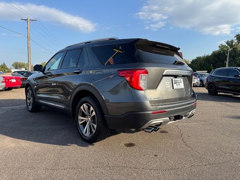 Used 2020 Ford Explorer Platinum w/ Premium Technology Package image 7