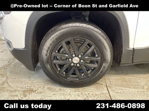 Used 2019 GMC Acadia SLT AWD/4WD image 11