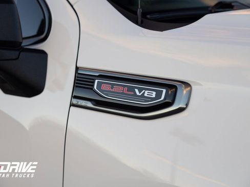 Used 2022 GMC Sierra 1500 AT4 w/ AT4 Premium Package image 8