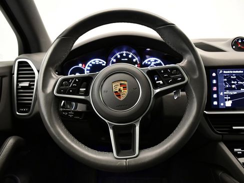 Used 2023 Porsche Cayenne image 26