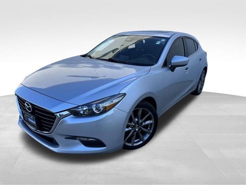 Used 2018 MAZDA MAZDA3 Touring FWD image 1