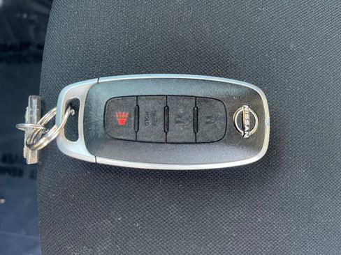 Used 2025 Nissan Sentra SV image 18