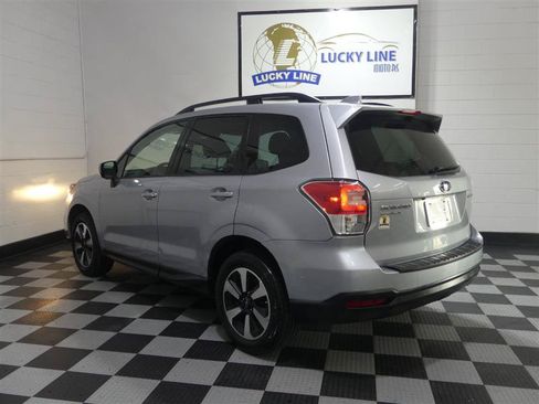 Used 2018 Subaru Forester 2.5i Premium AWD/4WD image 11