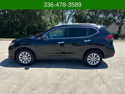 Used 2020 Nissan Rogue SV AWD/4WD image 2