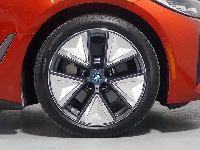 Used 2024 BMW i4 eDrive35 w/ Premium Package RWD image 55