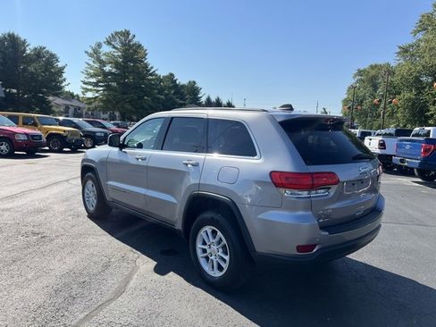 Used 2018 Jeep Grand Cherokee Laredo image 13