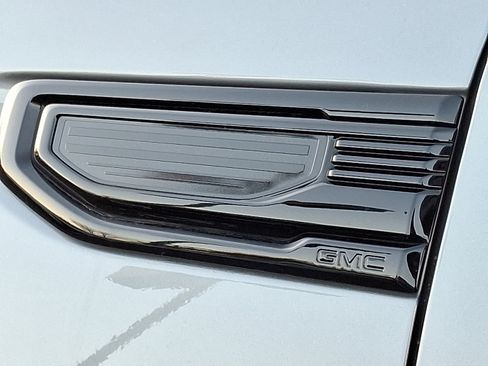 Certified 2024 GMC Sierra 1500 Elevation image 31