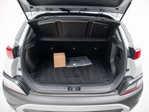 Used 2023 Hyundai Kona SEL image 9