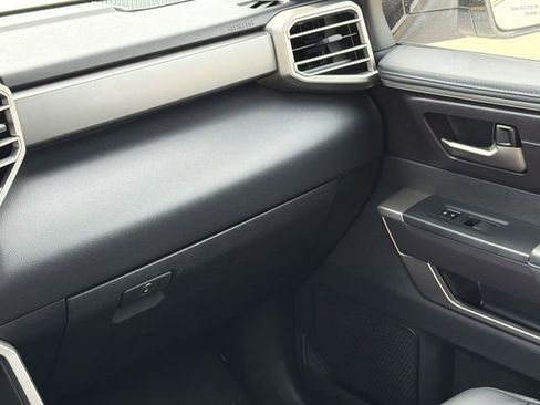 Used 2025 Toyota Sequoia SR5 AWD/4WD image 15
