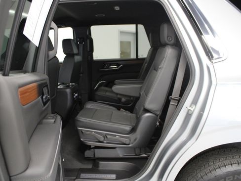 Used 2025 GMC Yukon Denali image 41