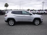 Used 2024 Jeep Compass Latitude image 3
