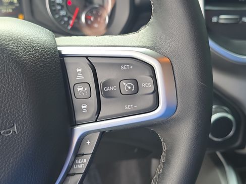 Used 2025 RAM 1500 Big Horn AWD/4WD image 31