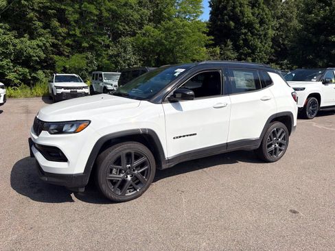 New 2026 Jeep Compass Limited AWD/4WD image 4