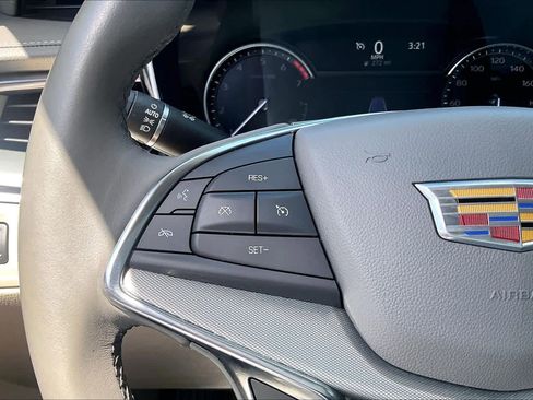 Used 2021 Cadillac XT5 Premium Luxury image 19