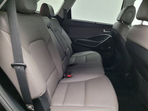 Used 2018 Hyundai Santa Fe AWD image 19