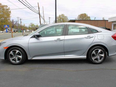 Used 2019 Honda Civic LX image 2