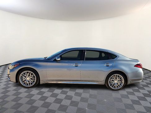 Used 2017 INFINITI Q70 L 3.7 w/ Deluxe Touring Package image 2