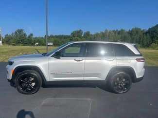 Used 2024 Jeep Grand Cherokee Altitude AWD/4WD video 2