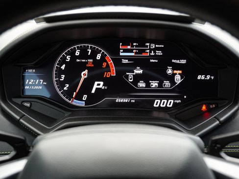 Used 2015 Lamborghini Huracan LP 610-4 AWD/4WD image 25