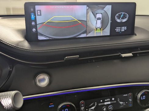 Used 2023 Genesis GV70 2.5T w/ Sport Prestige Package image 22