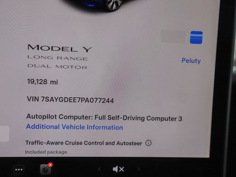 Used 2023 Tesla Model Y Long Range AWD/4WD image 25