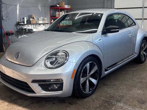 Used 2014 Volkswagen Beetle R-Line image 2