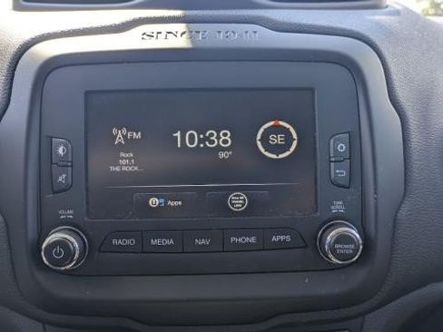 Used 2017 Jeep Renegade Limited AWD/4WD image 10
