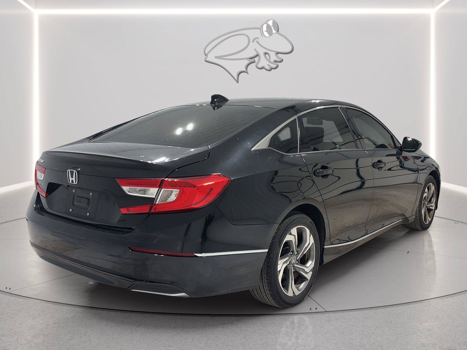Used 2020 Honda Accord EX image 5