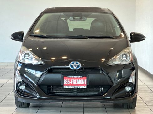 Certified 2017 Toyota Prius C Four image 9