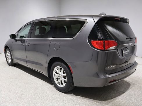Used 2021 Chrysler Voyager LX image 4