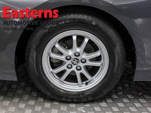Used 2022 Toyota Prius LE image 29