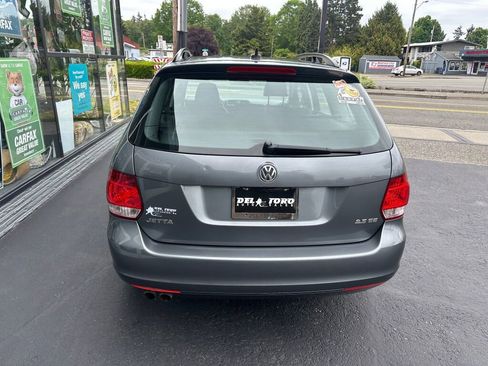 Used 2010 Volkswagen Jetta SE FWD image 7