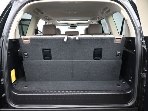 Used 2023 Lexus GX 460 Premium w/ Premium Package AWD/4WD image 22