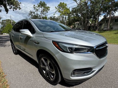 Used 2020 Buick Enclave Essence w/ Sport Touring Edition image 2