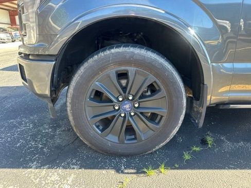 Used 2019 Ford F150 Lariat w/ Equipment Group 502A Luxury AWD/4WD image 18