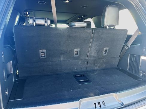 Used 2024 Ford Expedition Platinum image 28