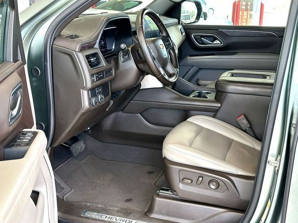 Used 2024 Chevrolet Tahoe LT RWD image 10