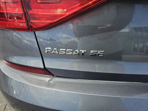 Used 2016 Volkswagen Passat 1.8T SE image 16
