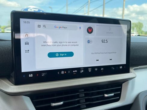 Used 2025 Ford Explorer Active w/ Active Comfort Package image 25