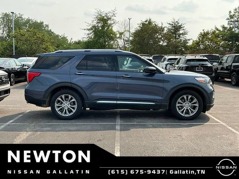 Used 2021 Ford Explorer Limited w/ Equipment Group 301A AWD/4WD image 4