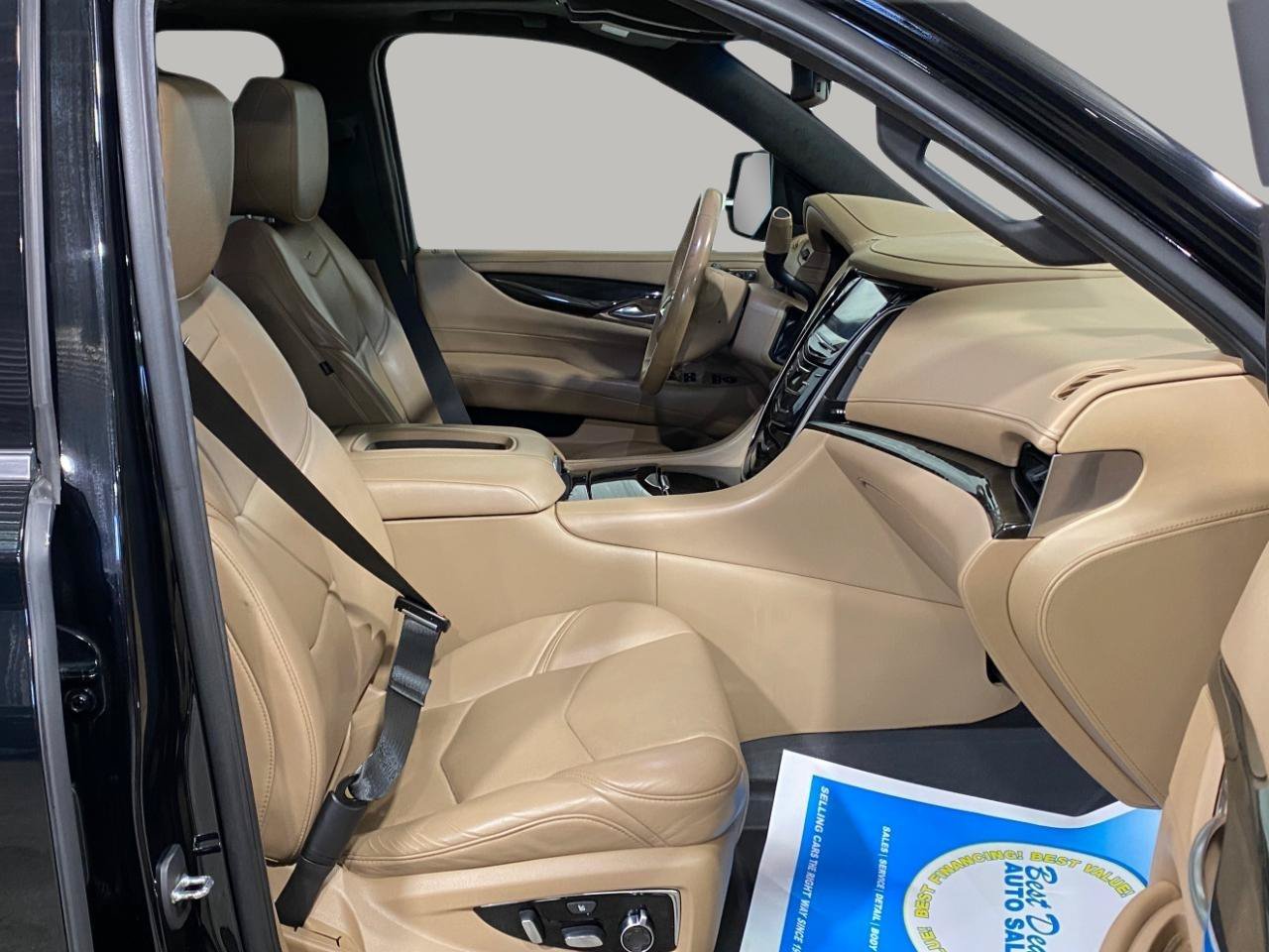 Used 2018 Cadillac Escalade Platinum AWD/4WD image 29