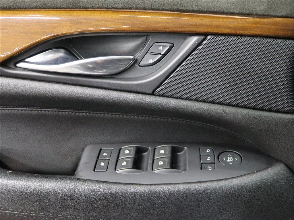 Used 2019 Cadillac Escalade Premium Luxury AWD/4WD image 37