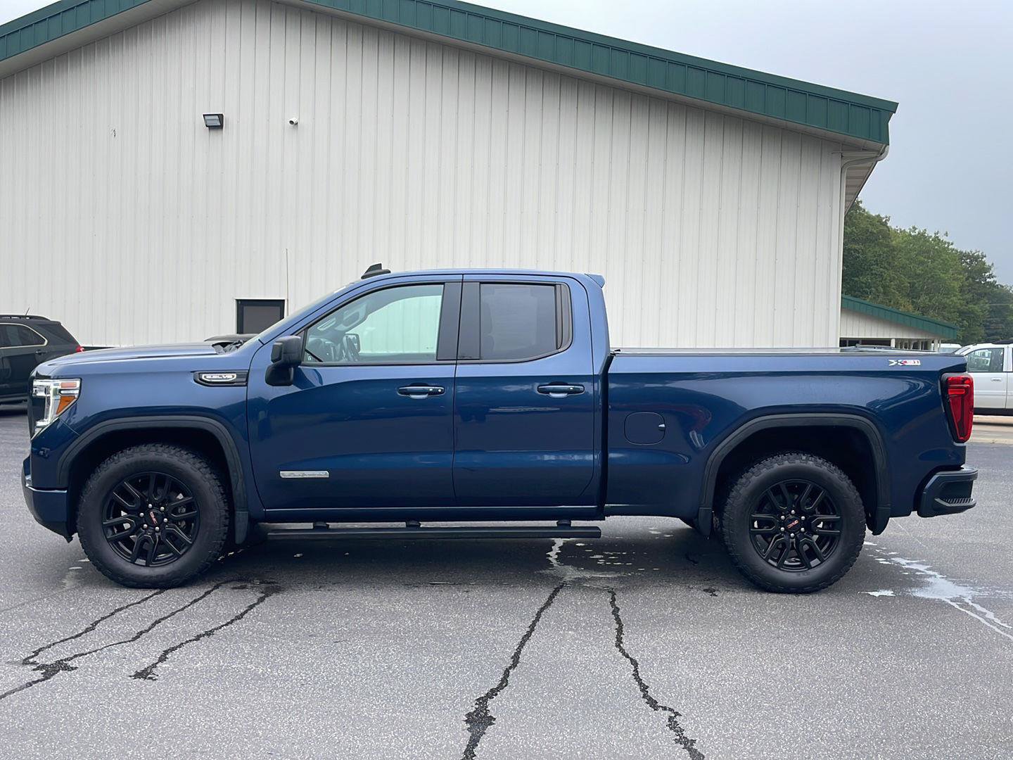 Used 2022 GMC Sierra 1500 Elevation AWD/4WD image 4