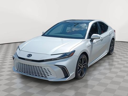 Used 2025 Toyota Camry XSE FWD image 20