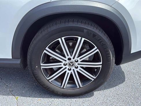 Used 2024 Mercedes-Benz GLE 450 4MATIC image 11