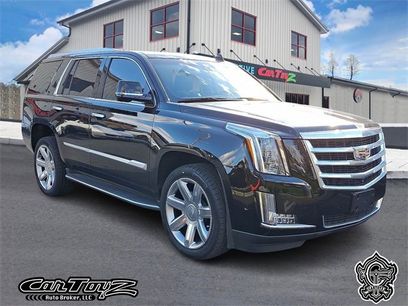 Used 2017 Cadillac Escalade Luxury