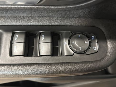 Used 2023 GMC Terrain SLE w/ Driver Convenience Package AWD/4WD image 16