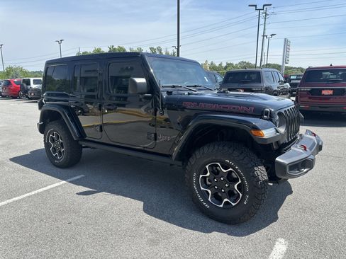 Used 2023 Jeep Wrangler Unlimited Rubicon w/ LED Lighting Group AWD/4WD image 7