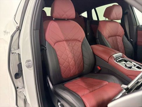 Certified 2024 BMW X6 xDrive40i w/ Premium Package AWD/4WD image 19