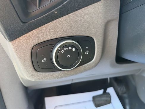 Used 2020 Ford Transit Connect XL FWD image 12
